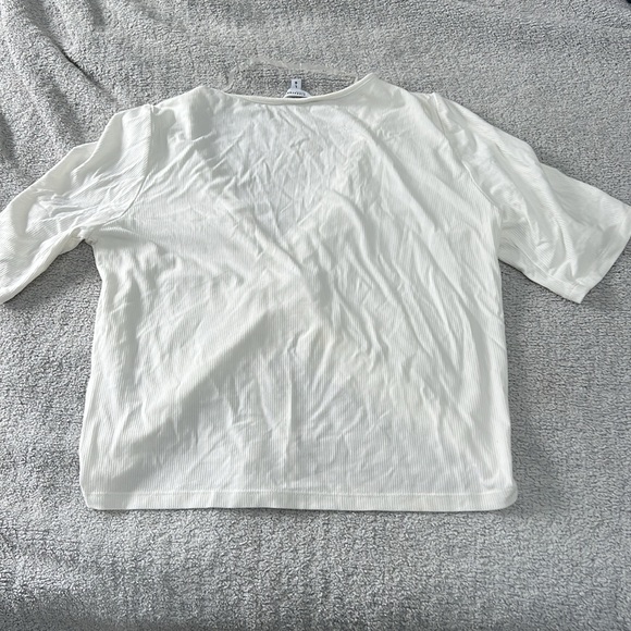 Never worn- women’s tie/ pull top- size- large - Picture 5 of 6